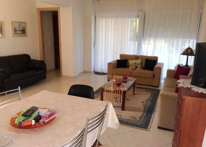 Chris Lux * Ormos Panagias